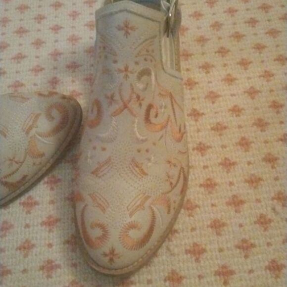 Kelsi Dagger    - Picture 2 of 12